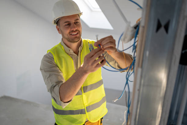 Best Circuit Breaker Repair  in Hettinger, ND